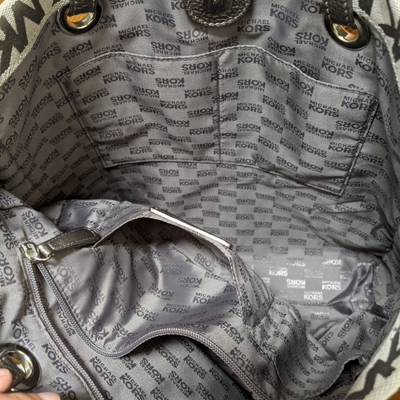 Michael Kors tote purse - Picture 4 of 5